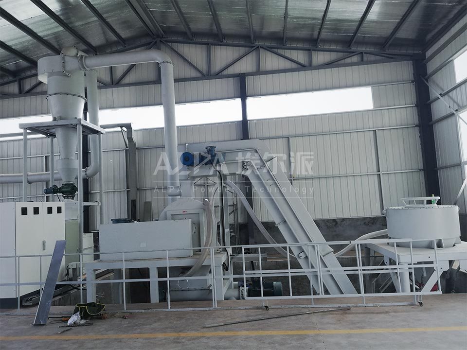 Superfine grinding production line of paint residue